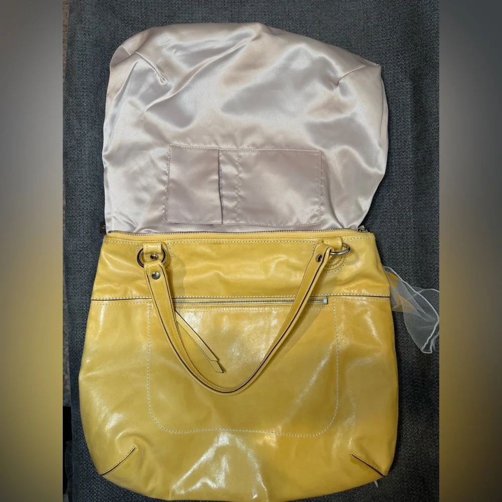 Coach Poppy Sunflower Buttercream Large Glam Tote No. C1294-19002 - Picture 9 of 11